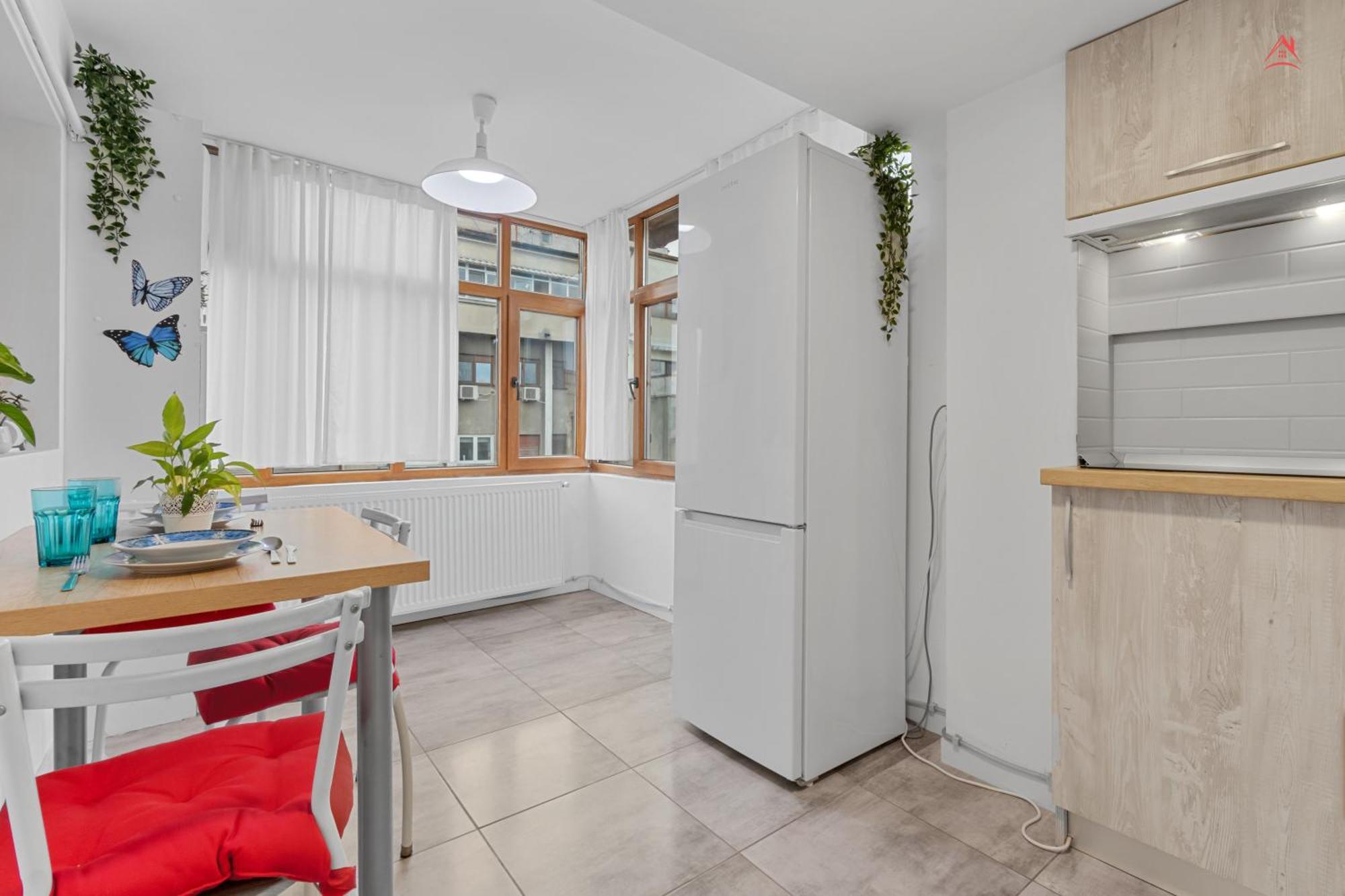 Central Town Cosy Apartment Bucureşti Ngoại thất bức ảnh